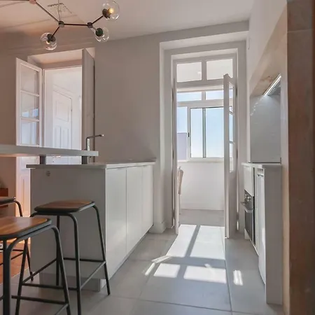 Fascinating 2 Bedroom With River View شقة *