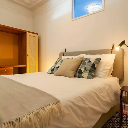 Fascinating 2 Bedroom With River View