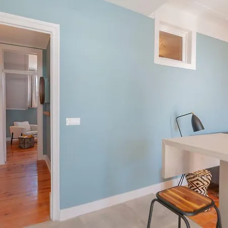 Fascinating 2 Bedroom With River View Apartman