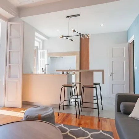 شقة Fascinating 2 Bedroom With River View *
