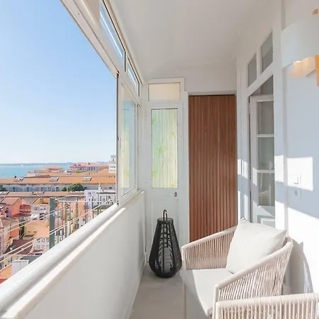 Fascinating 2 Bedroom With River View * Lisboa